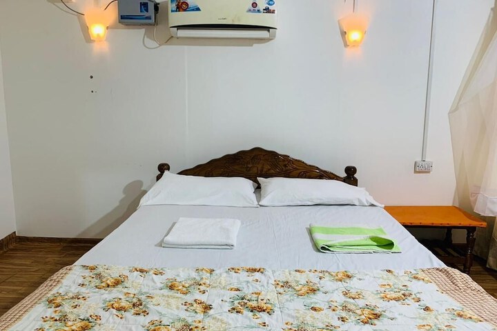 Room 2 of 7