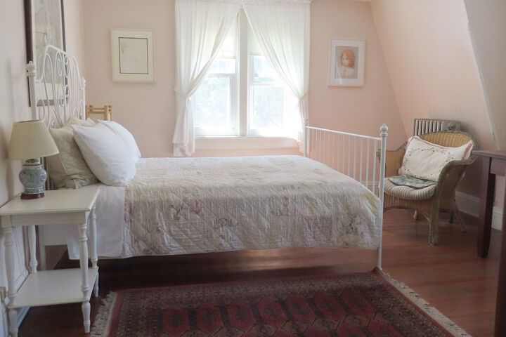 Room 15 of 42