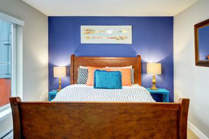 Room 6 of 15