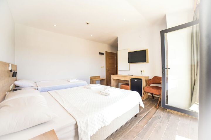 Room 12 of 43