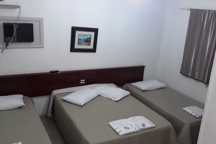 Room 13 of 28