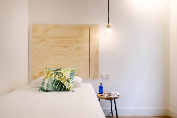Room 3 of 67