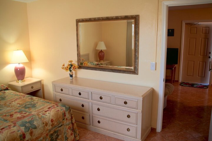Room 7 of 48