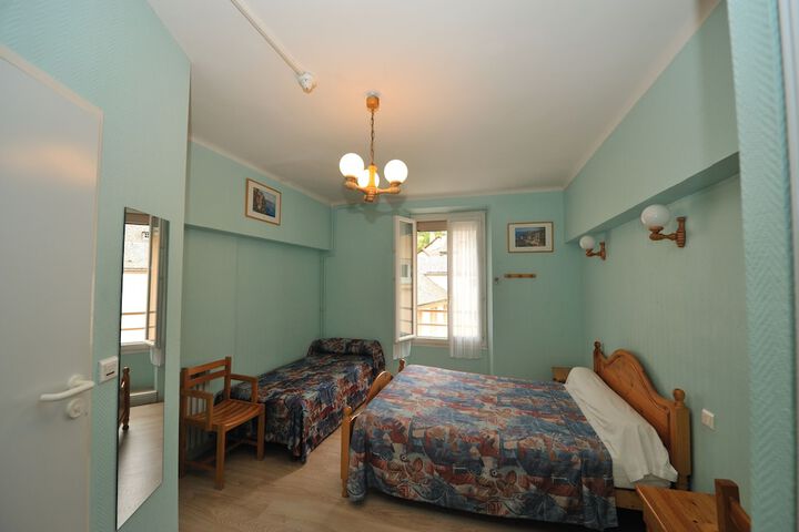 Room 10 of 44