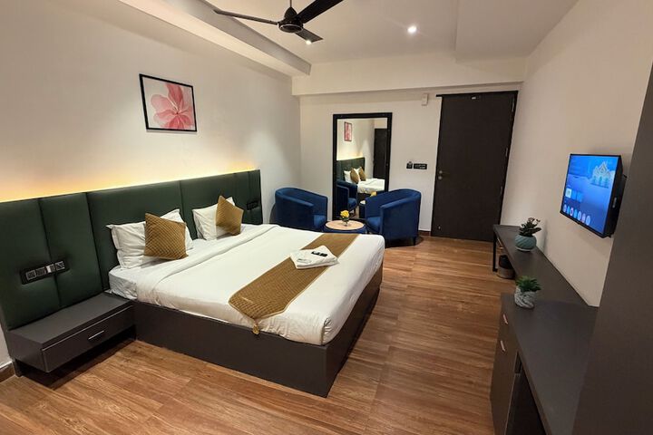 Room 25 of 41