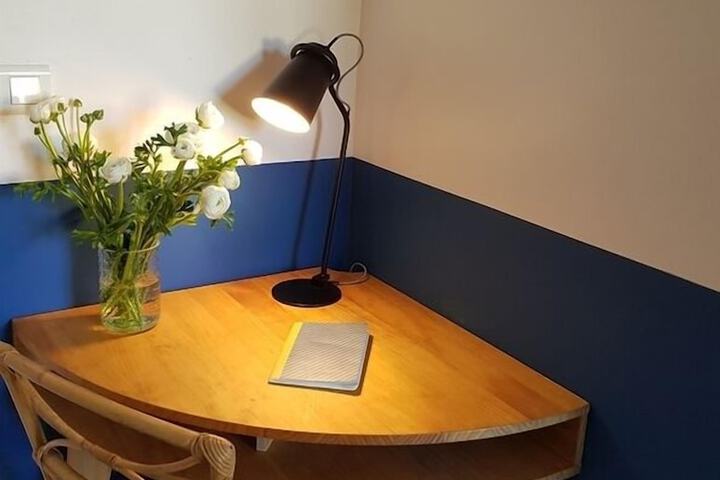 Room 18 of 32