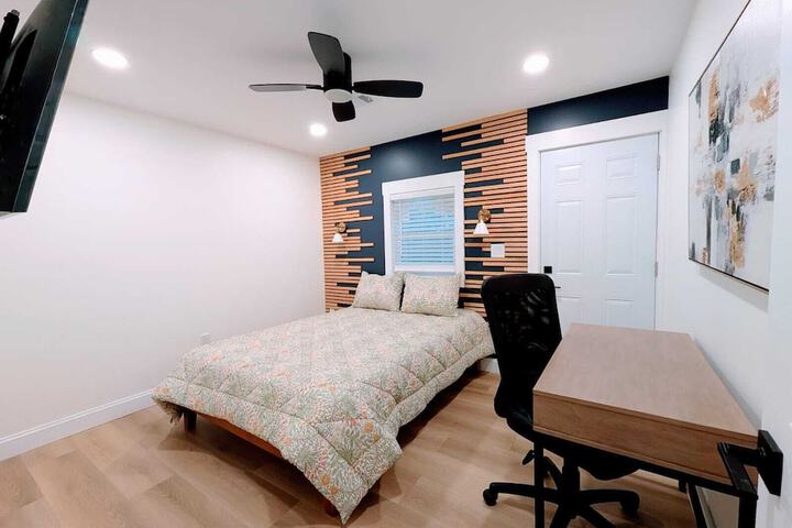 Room 8 of 23