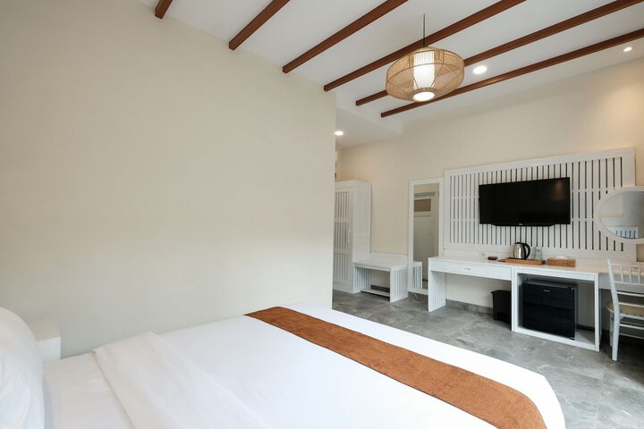 Room 18 of 44