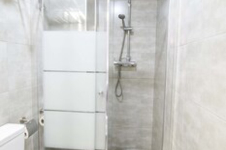 Room 5 of 72