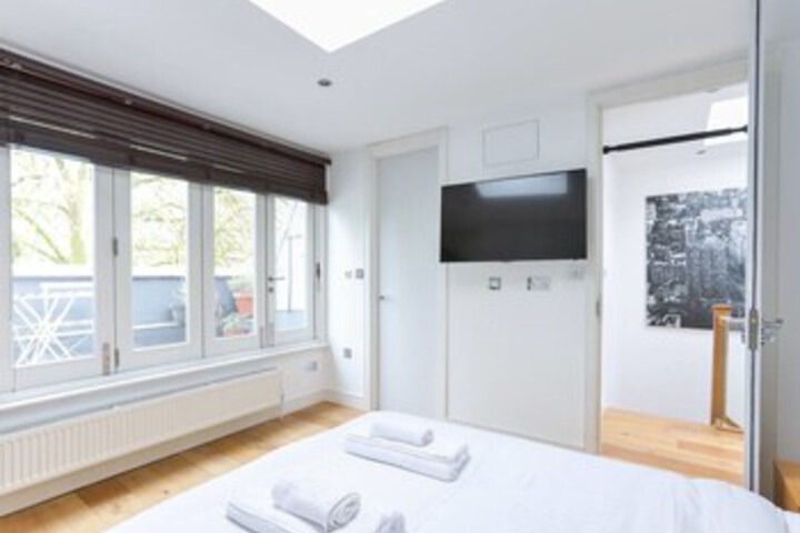 Room 15 of 35