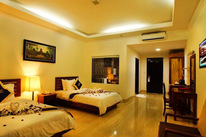 Room 12 of 84