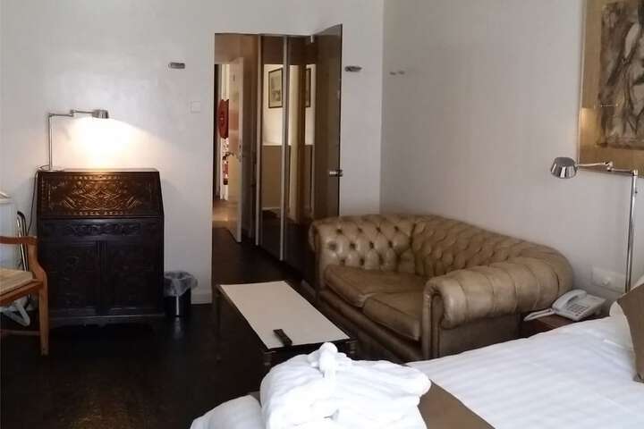 Room 18 of 36