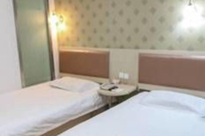 Room 17 of 29