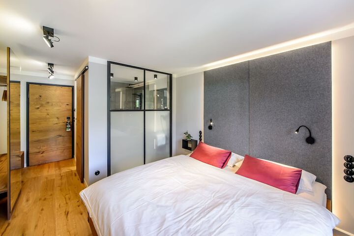 Room 19 of 117