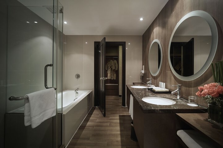 Room 13 of 49