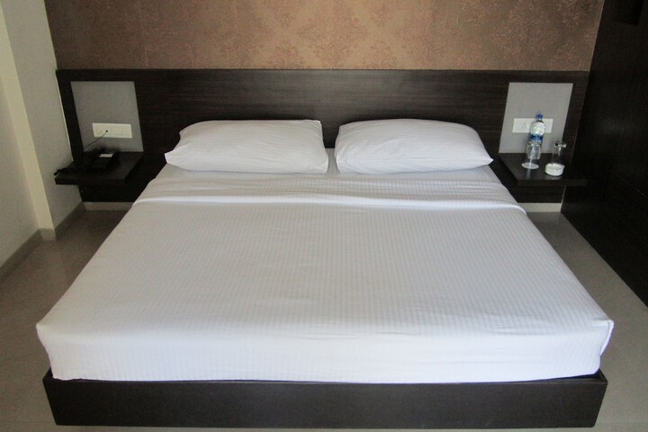 Room 4 of 24