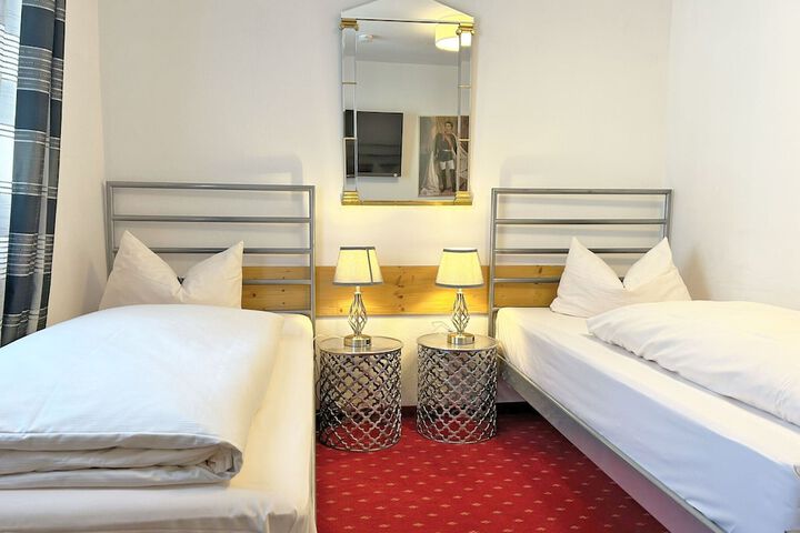 Room 48 of 113