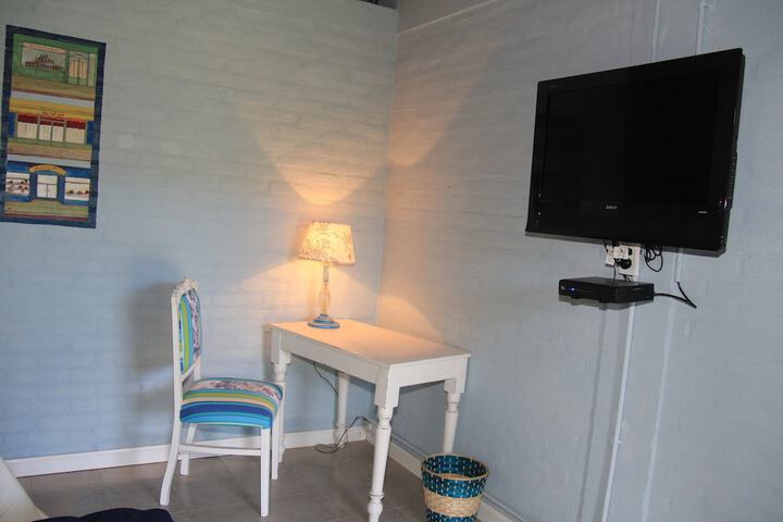 Room 11 of 30