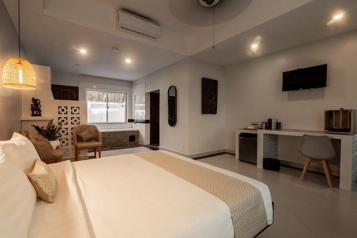Room 4 of 32