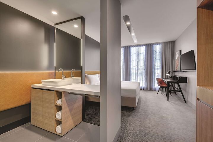 Room 34 of 51