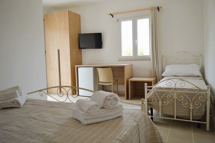Room 14 of 96