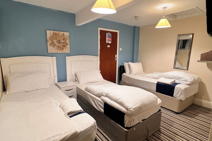 Room 14 of 21