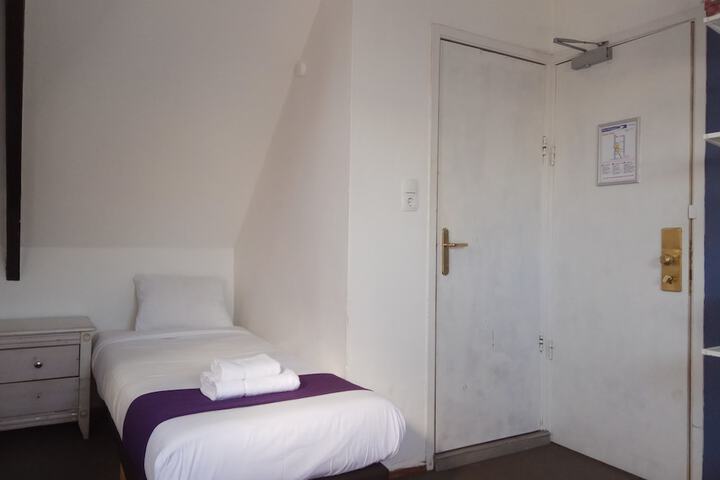 Room 18 of 54