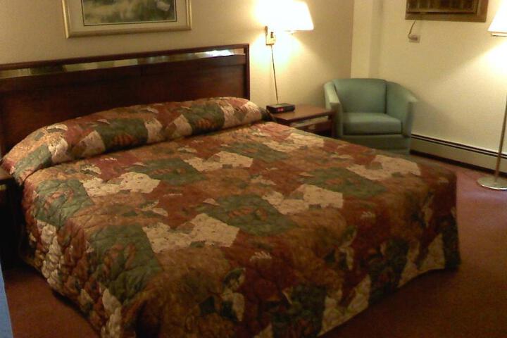 1 King Bed (1 of 2)