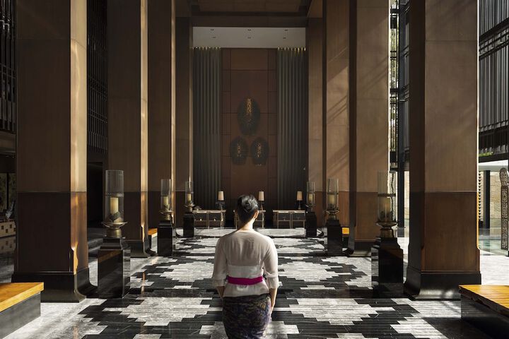 Hotel Lobby