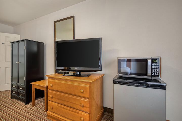 Room 13 of 35