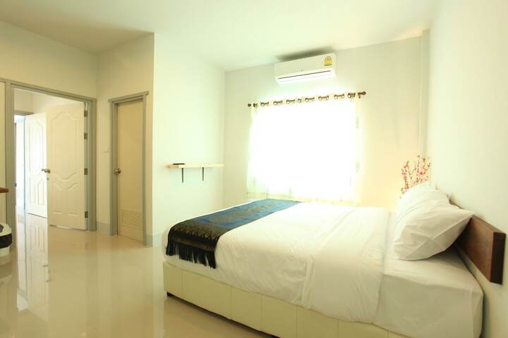 Room 7 of 51