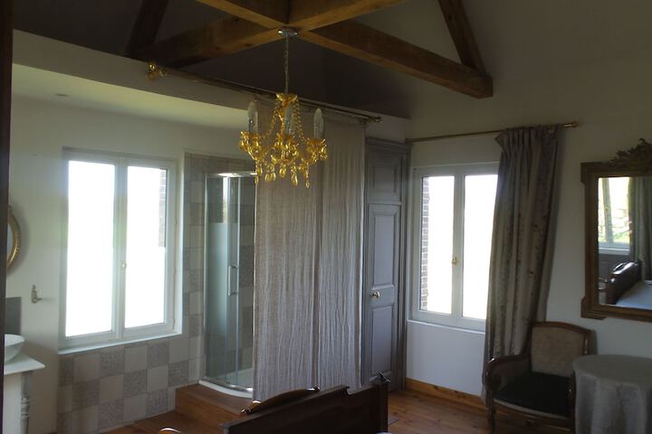 Room 8 of 53