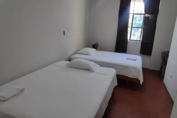 Room 8 of 11