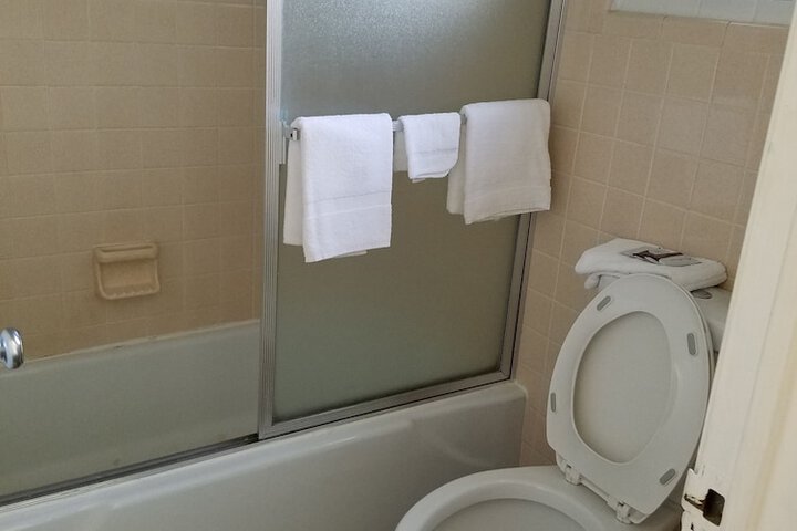 Room 13 of 19