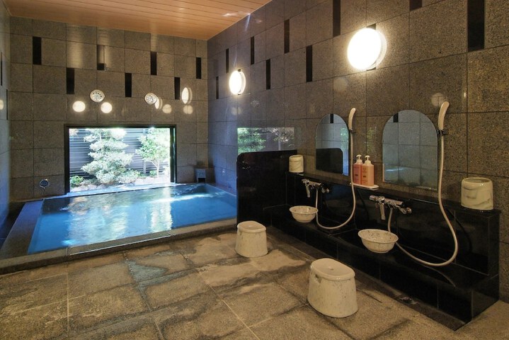 Room 15 of 29