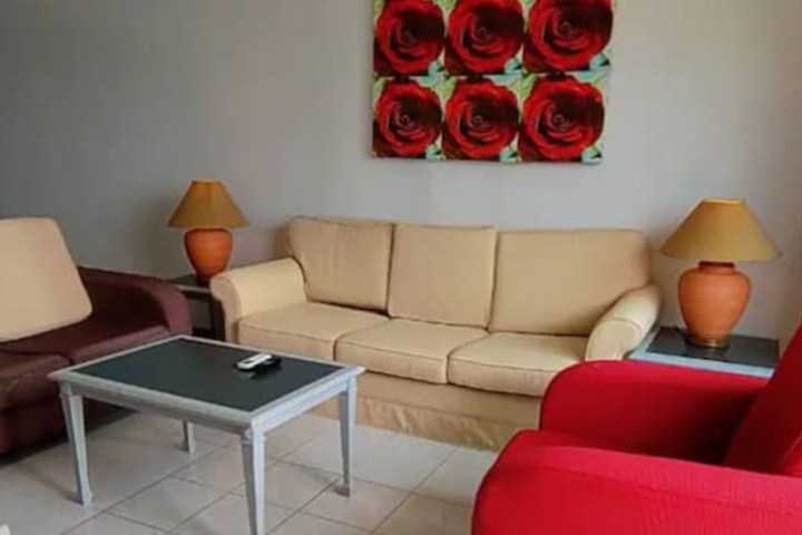 Room 318 of 650