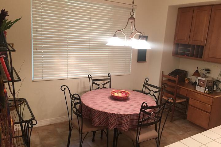 Room 12 of 36