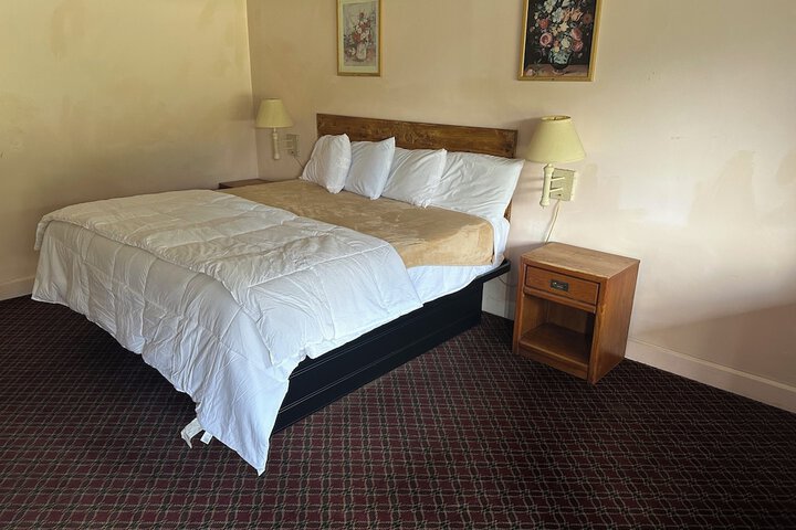 Room 6 of 31