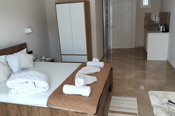 Room 18 of 82