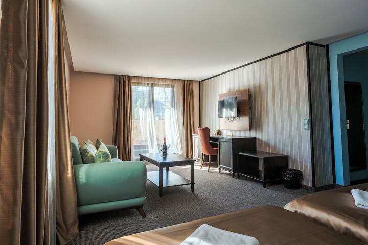Room 25 of 67