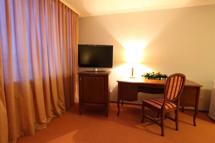 Room 12 of 52