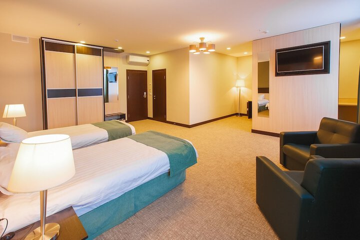 Room 6 of 55