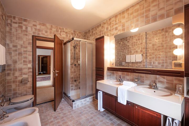 Bathroom Interior Photo