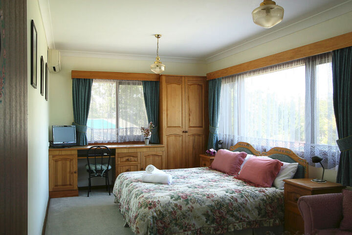 Room 40 of 177