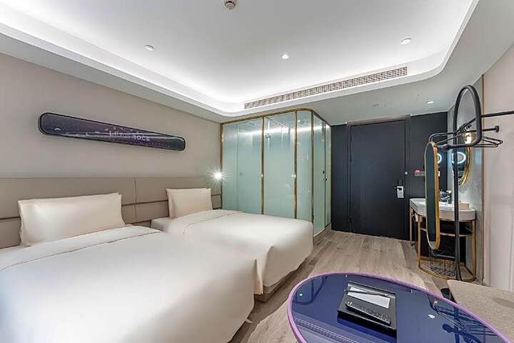 Suite Room