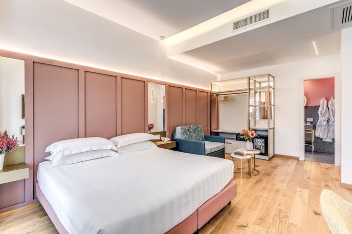 Room 54 of 94