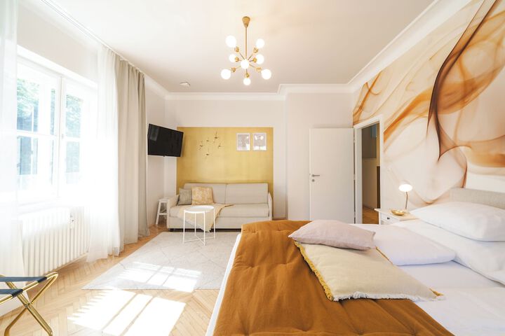 Room 14 of 78