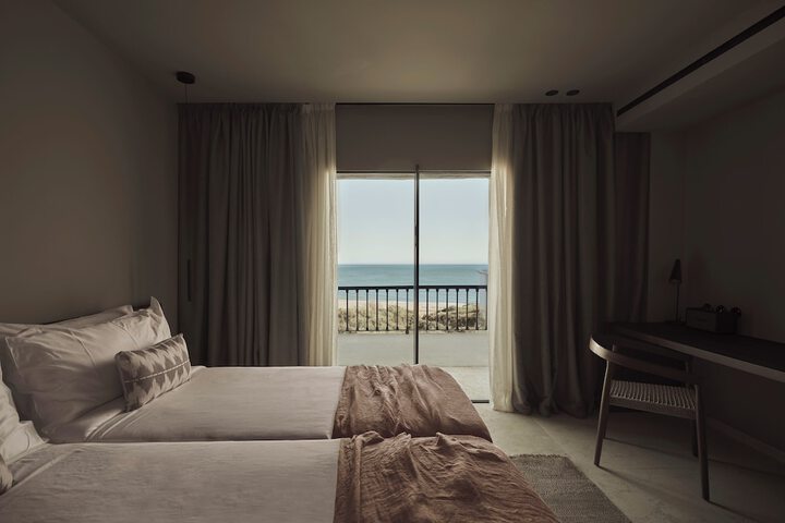 Room 47 of 225