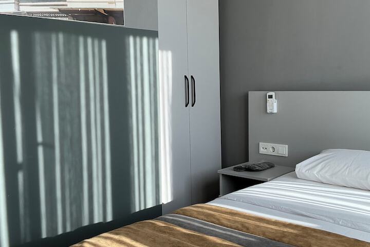 Room 49 of 73