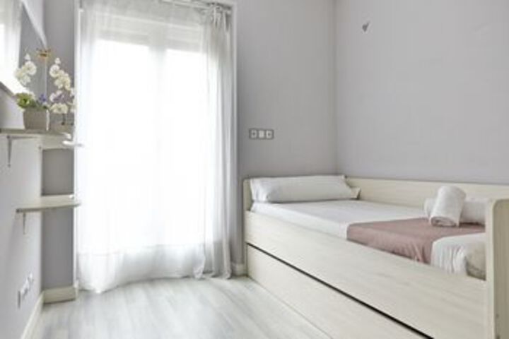 Room 13 of 34